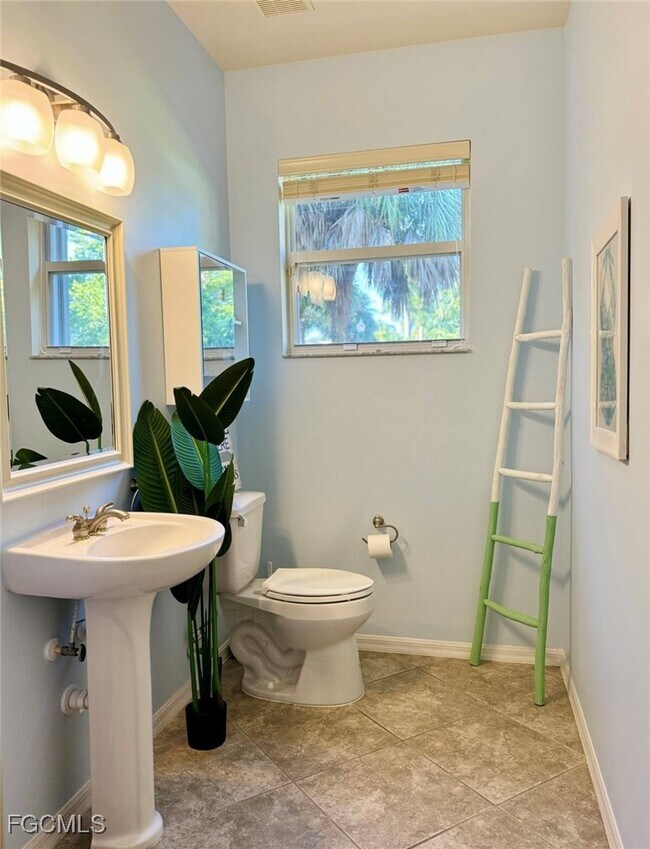 Building Photo - 13042 Sail Away St