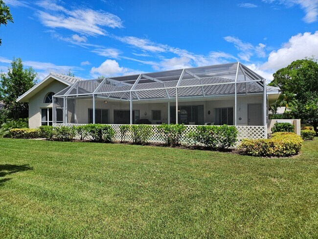 Building Photo - Seasonal Short-Term Private Heated Pool Home with 3 Bedroom, 2.5 Bath, 2 Car Garage in Sorrento W...