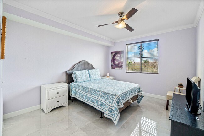 Building Photo - 1411 Renaissance Way