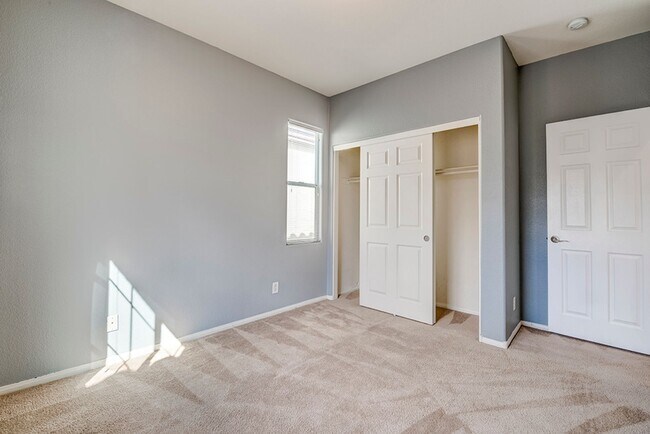 Building Photo - Status: Accepting Applications