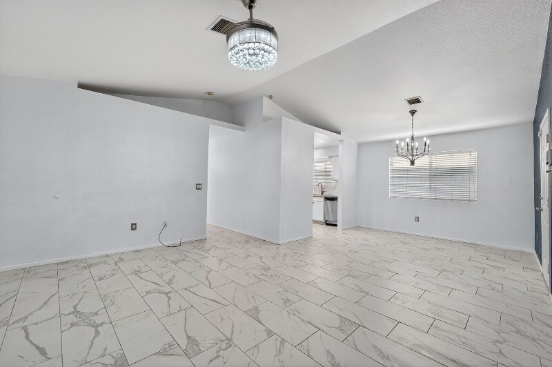 Building Photo - 571 S Burgess Ave