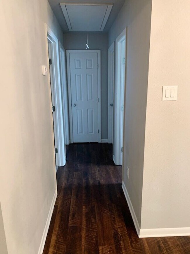 Building Photo - Beautifully remodeled home located on spacious corner lot