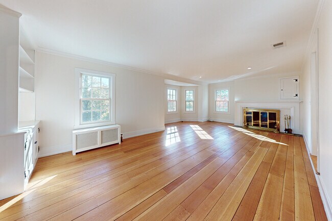 Building Photo - 88 5 Mile River Rd