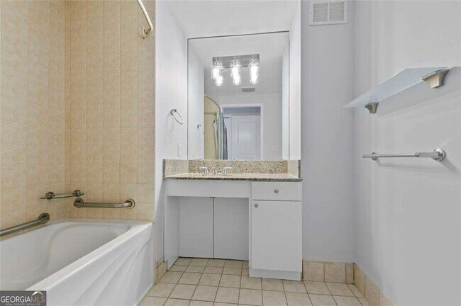Building Photo - 3338 Peachtree Rd NE