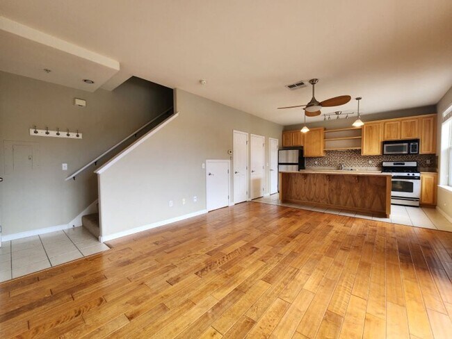 Building Photo - Modern 2BR/2.5BA Condo with Ensuite Bathro...