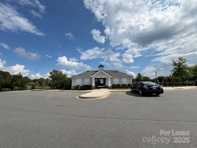 Building Photo - 4641 Collingham Dr