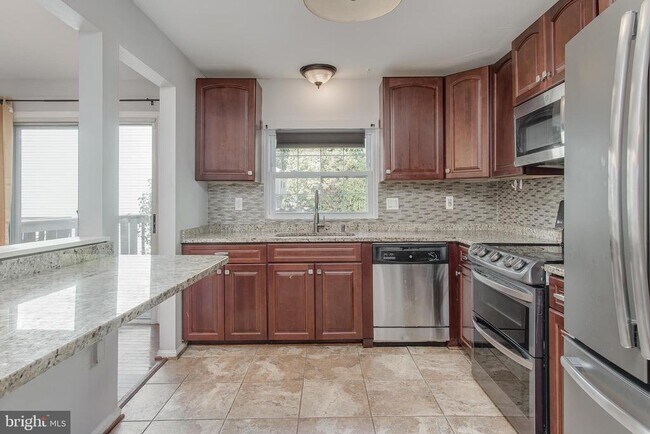 Building Photo - 1847 Dulaney Ct