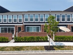 Building Photo - 304 Highbridge Ln