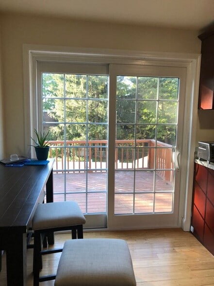 Building Photo - 57 Brunswick Ave