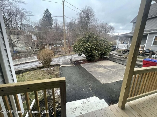 Building Photo - 76 Brook St