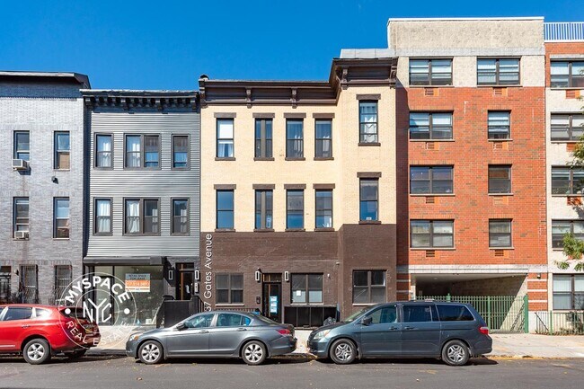 Building Photo - 1337 Gates Ave