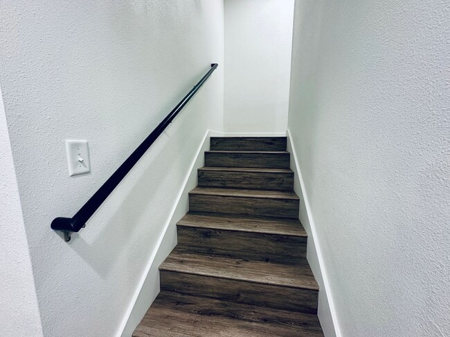 Building Photo - Spacious 3 BR / 3.5 BA Home in Prime Corvallis Location — $2,250