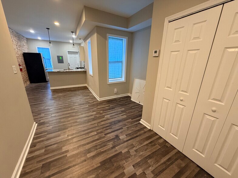 Dining Area - 4654 York Rd