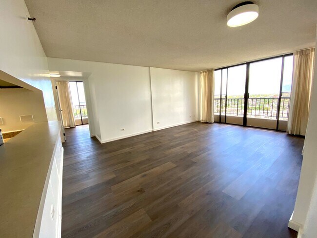 Building Photo - Horizon View Tower 2/2/1