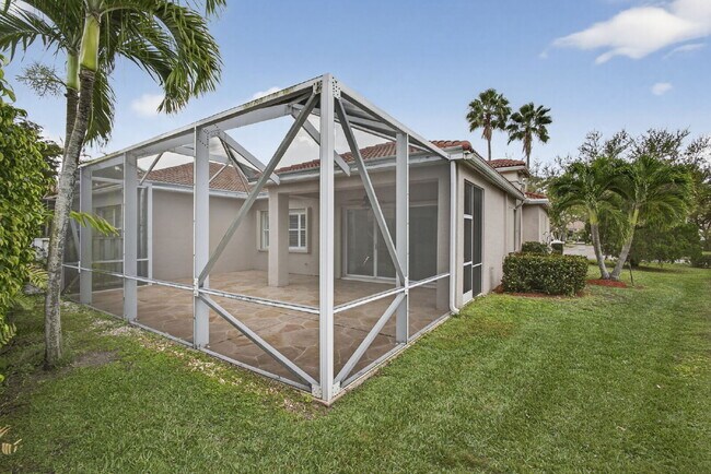 Building Photo - Beautiful & Spacious 3 Bedroom and 2 Bathroom with 2 Car garage and covered patio Home in West Pa...