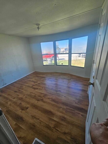 Building Photo - 2504 SW Jefferson Ave