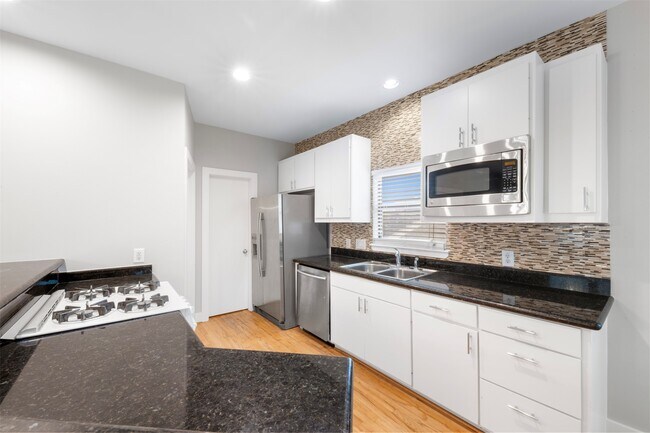 Building Photo - 9716 Linkmeadow Ln