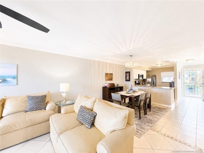 Building Photo - 7430 S Ocean Dr