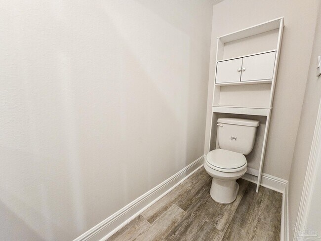 Building Photo - 1211 Fairchild Vlg Dr