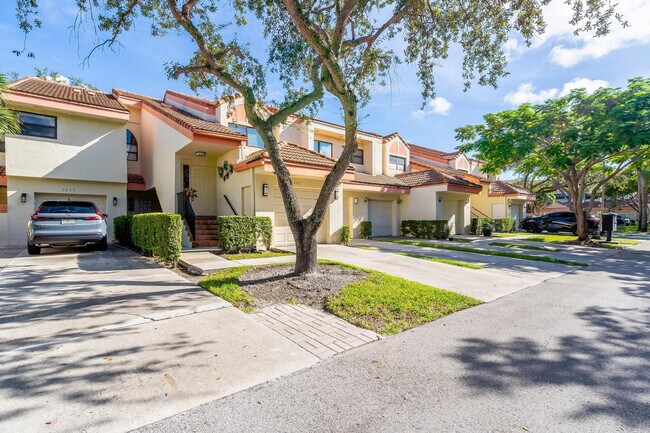 Building Photo - 3351 Emerald Oaks Dr