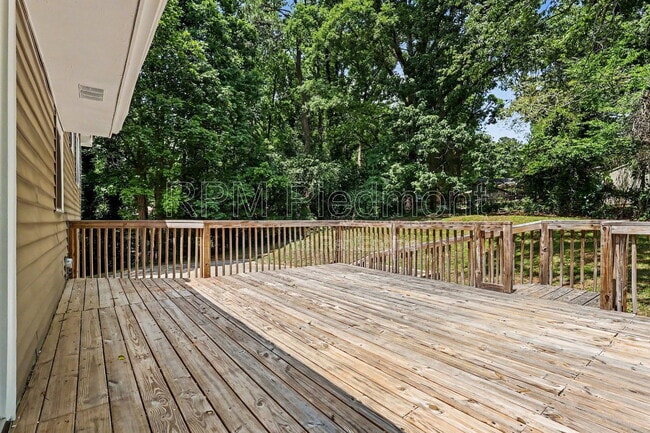 Building Photo - 2642 Hatfield Cir SE