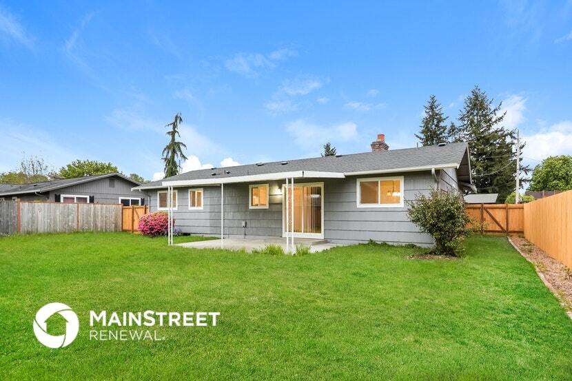 Building Photo - 1010 14th St NW