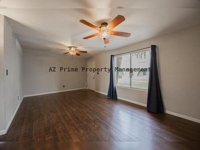 Building Photo - 225 N Standage