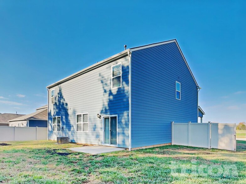 Building Photo - 201 William Dylan Dr