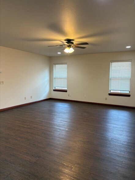 Building Photo - 1615 Lawter Rd