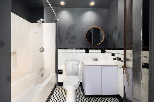 Building Photo - 31 Cranston Ave