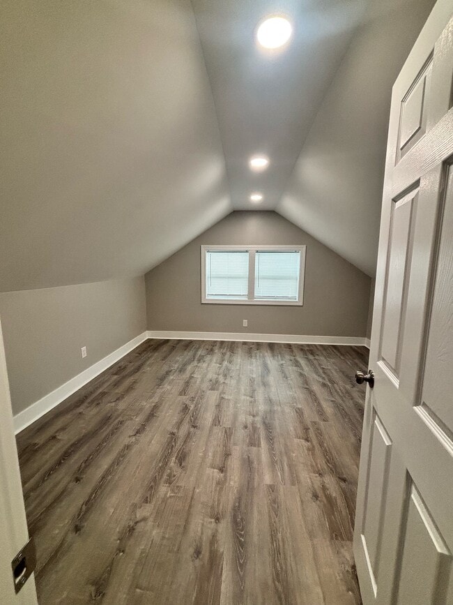 Building Photo - 5302 East Dr