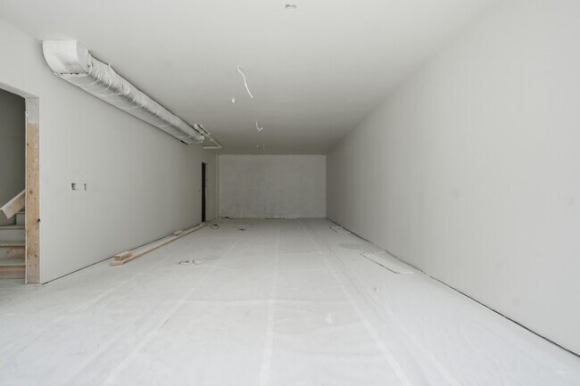 Building Photo - 119 Kettle Moraine Dr S