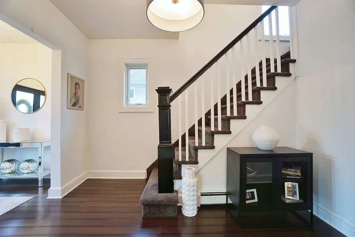 Building Photo - 137 Bryant Ave