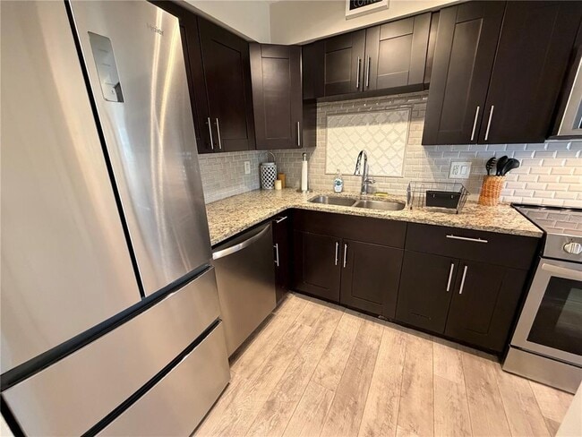 Building Photo - 4985 Cobia Dr SE