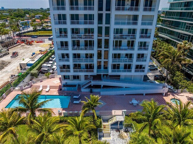 Building Photo - 9341 Collins Ave