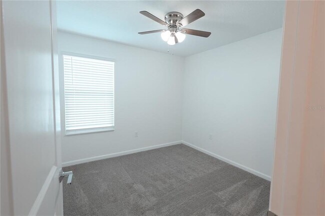 Building Photo - 1821 Heart Lk Dr