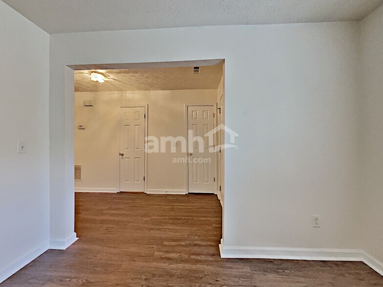 Building Photo - 2693 Waverly Hills Dr