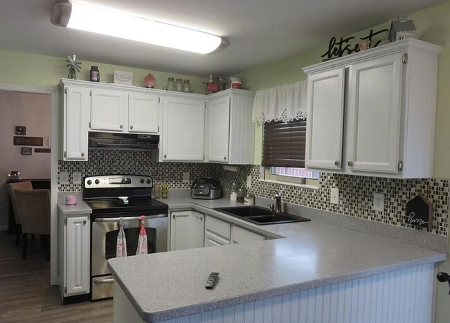 Kitchen - 8686 Chauncy Pl