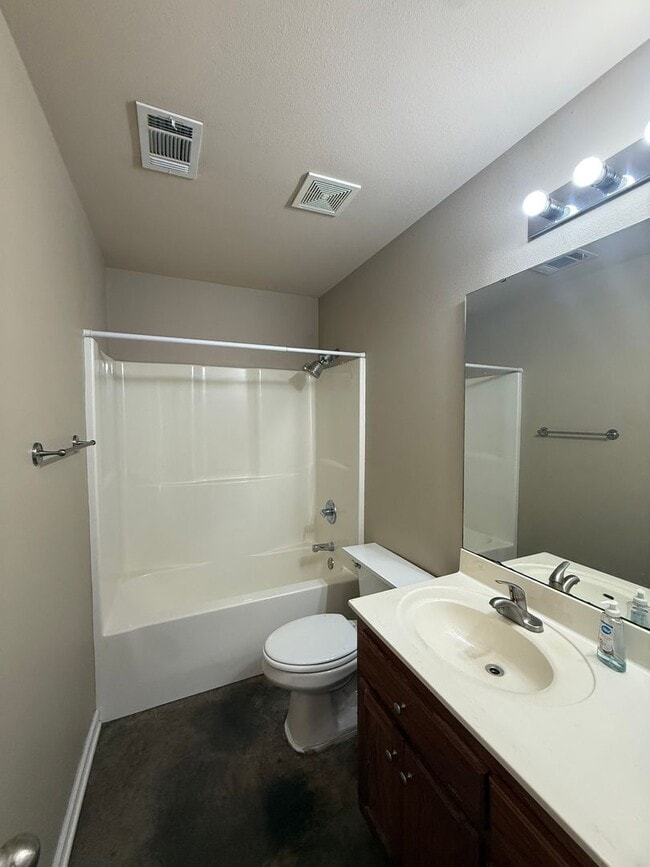 Building Photo - 113 Butterfield Crossing