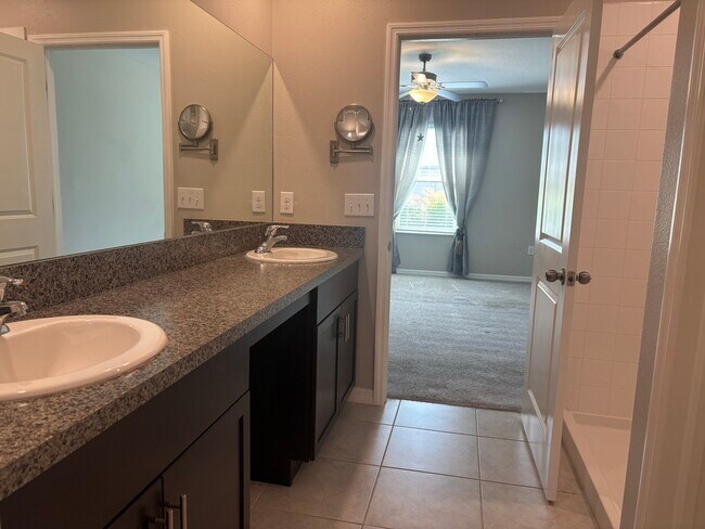 Building Photo - 9663 Channing Hill Dr