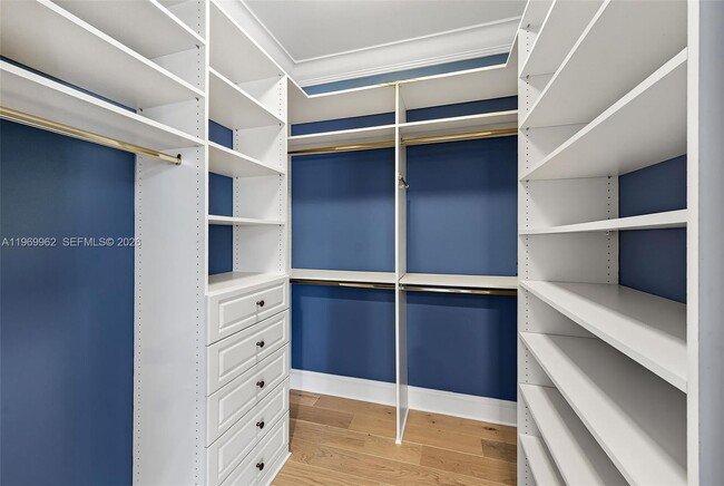 Building Photo - 628 Coral Way