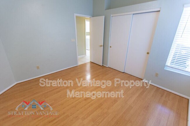 Building Photo - 4725 E Brown Rd