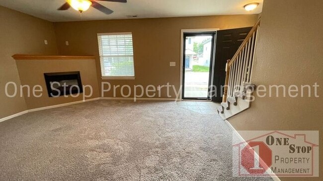 Building Photo - Gorgeous 3 bedroom / 2.5 bathroom in Grain...