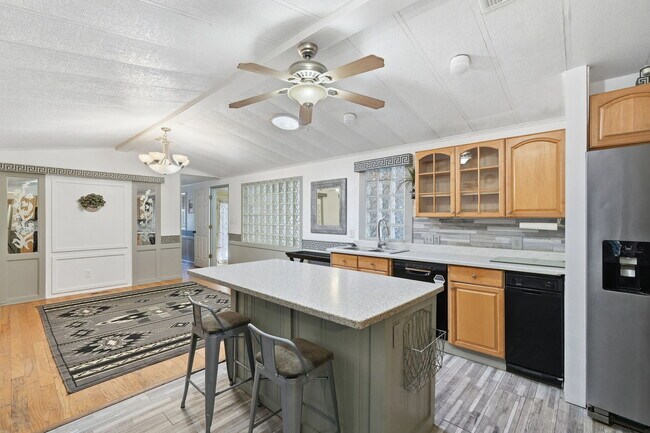 Building Photo - 2237 W Foothill St