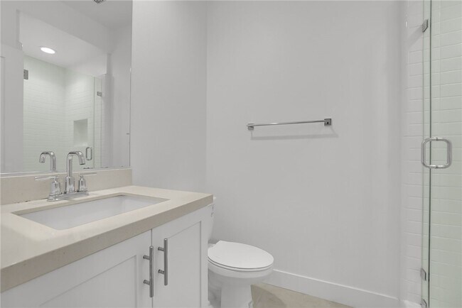 Building Photo - 140 Allusion