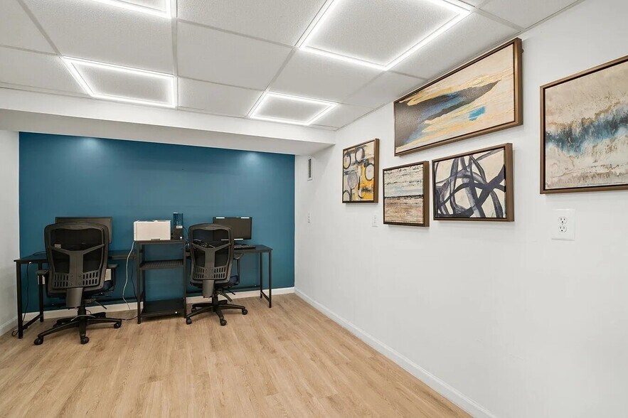 Building Photo - 7901 Roosevelt Blvd