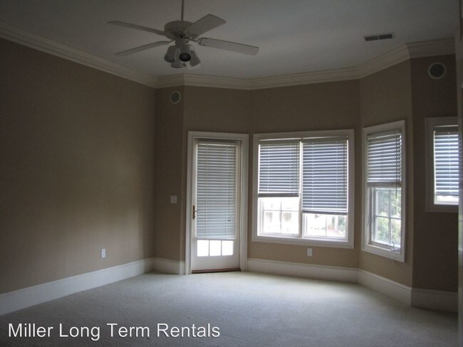 Building Photo - 4 br, 4.5 bath House - 22 Knightsbridge Lane