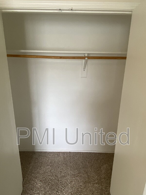 Building Photo - 3805 Oceanview Dr