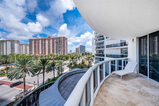 Building Photo - 17201 Collins Ave