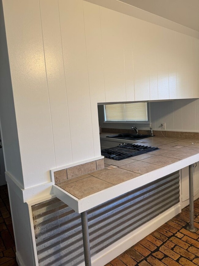 Building Photo - 5359 Jamaica Dr